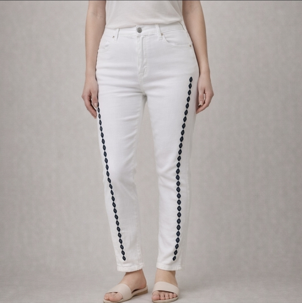 Bebe White Embroidered Side Stripe Skinny Jeans Size 24
